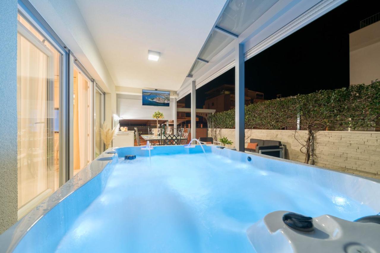 Apt Gioan Novigrad, 500M To Sea, Private Heated Jacuzzi, Bbq, Private Parking Novigrad  Exterior photo